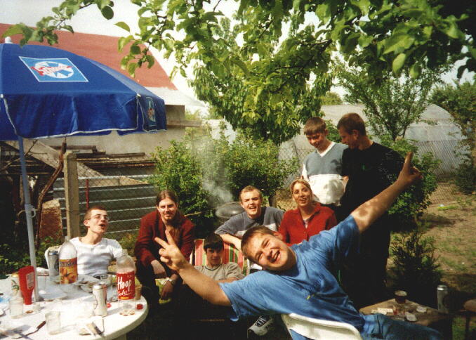 Andrrew, Mandi, kubiczek, Stich, Agatka22, crouch3r, kondzio, poniżej: teedy