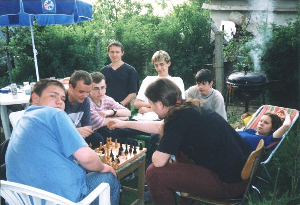 teedy, Stich, Andrrew, Piter21, Cysiu, kubiczek, Wiola-, wykonuje ruch: Mandi